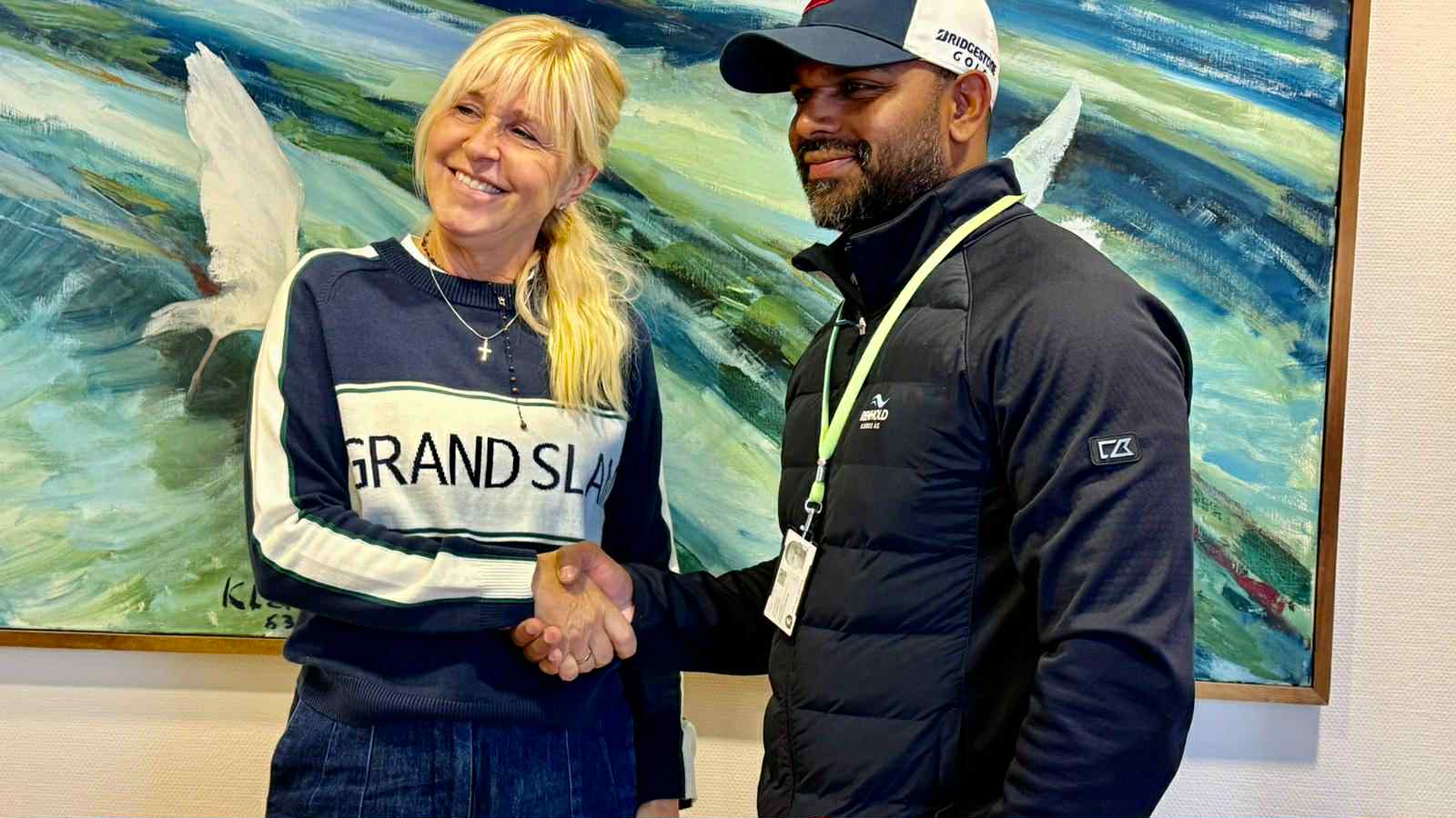 Renholdsteam i samtale med kunde